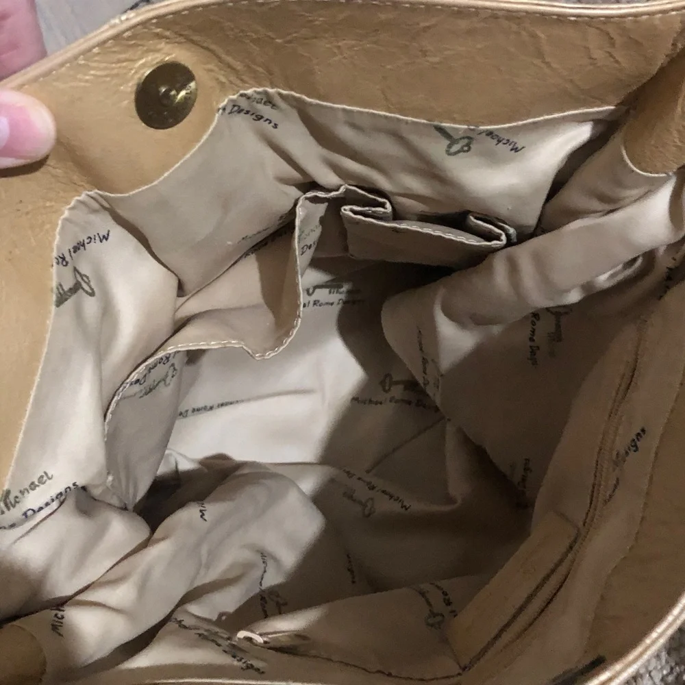 MUST GO PRICING Michael Rome Italian Leather Gold Snap Top Bag